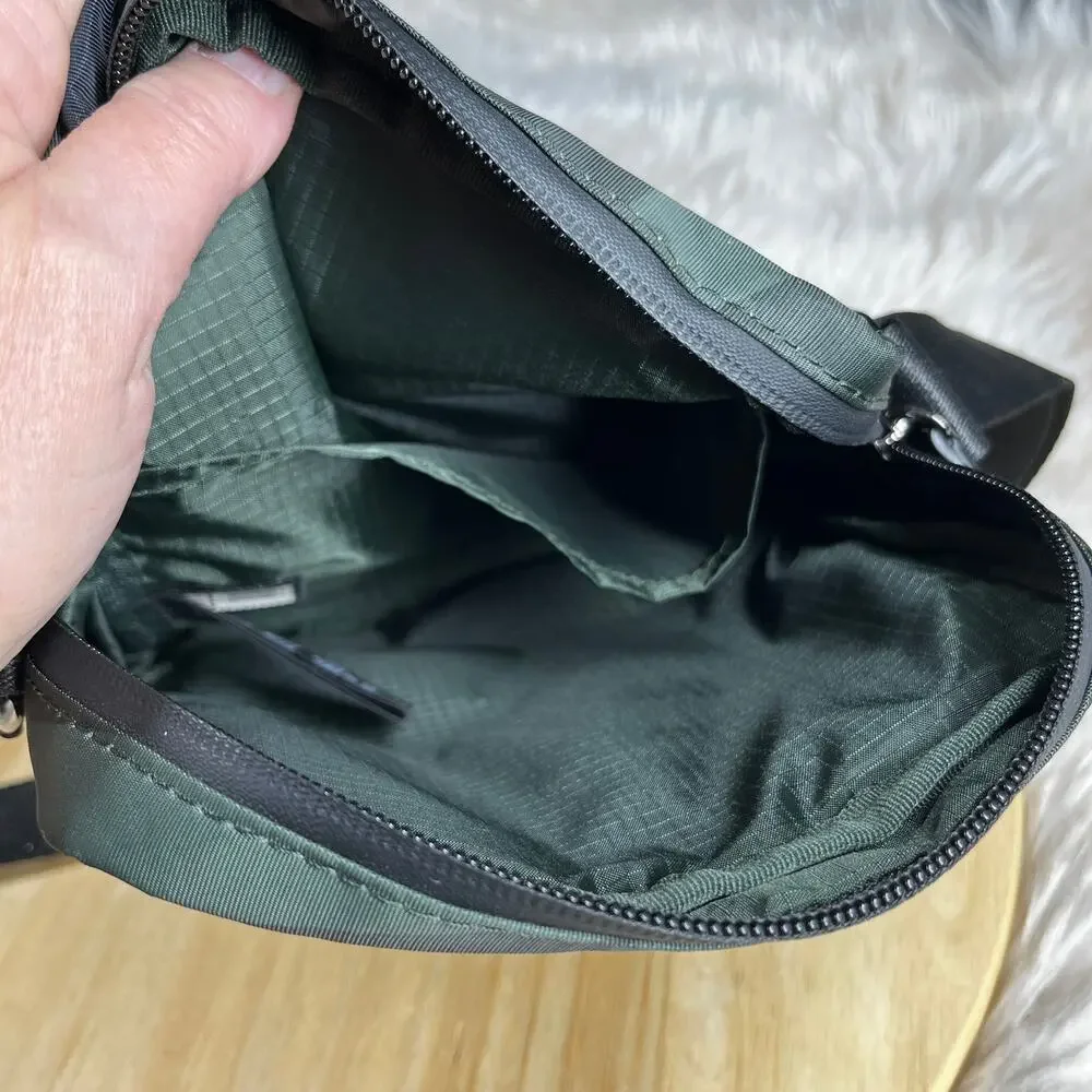 TED BAKER London Signle Camo Crossbody Messenger Bag Mens/Womens In Olive Travel